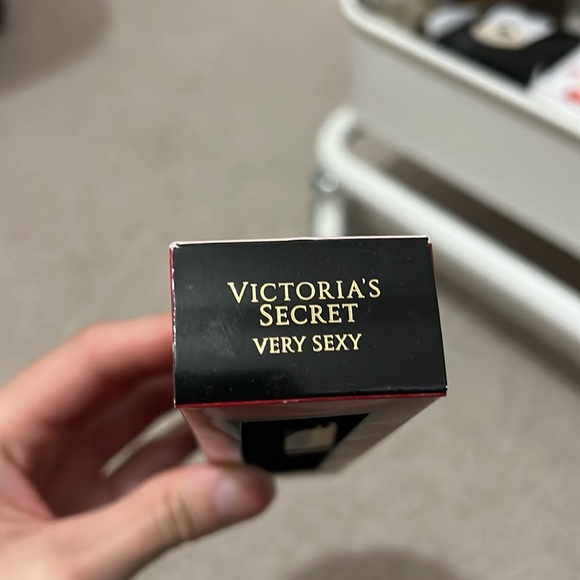❗️SOLD ❗️Victoria’s Secret Very Sexy Rollerball - Picture 2 of 3